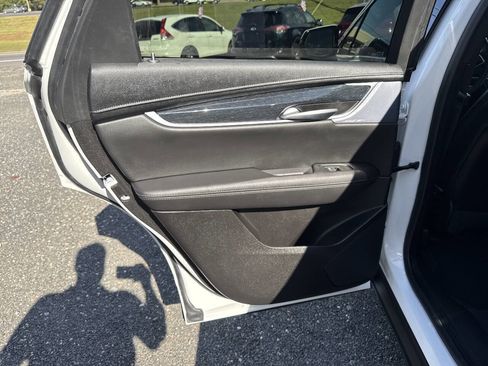 Used 2025 Cadillac XT5 Premium Luxury image 14