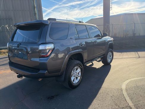 Used 2021 Toyota 4Runner SR5 image 7