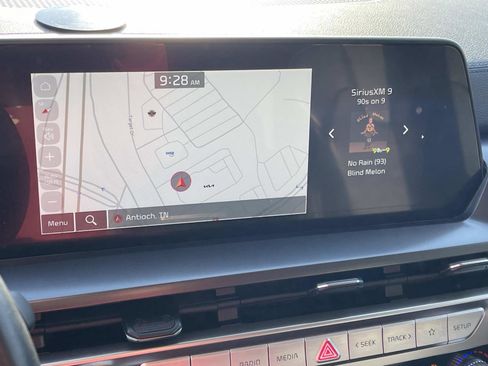 Certified 2025 Kia Telluride LX image 22