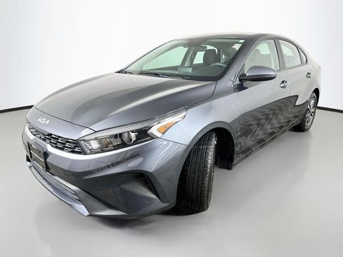 Certified 2024 Kia Forte LXS FWD image 3