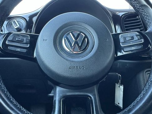 Used 2018 Volkswagen Beetle 2.0T Coast FWD image 14