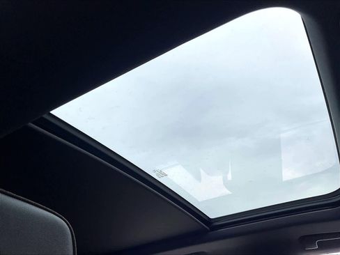 Used 2024 Chevrolet Tahoe High Country image 23