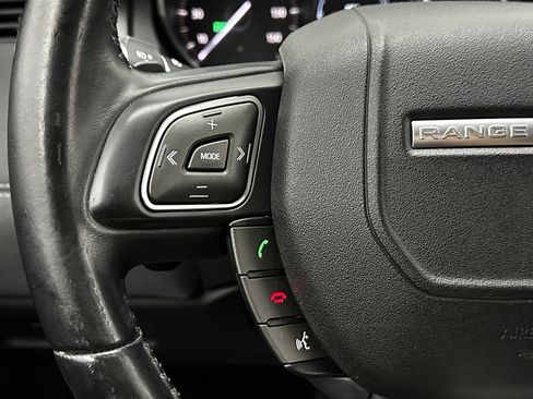 Used 2017 Land Rover Range Rover Evoque SE Premium image 23