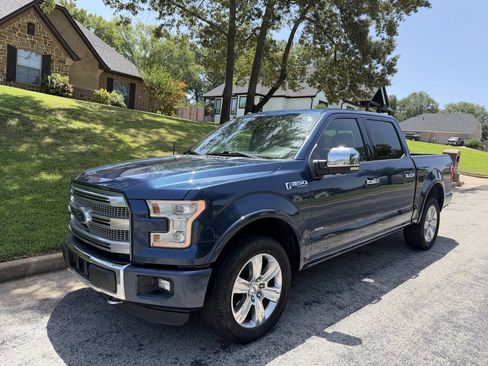Used 2016 Ford F150 Platinum w/ Equipment Group 701A Luxury AWD/4WD image 3