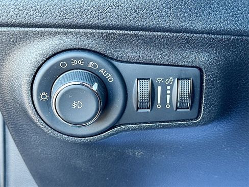 Used 2020 Jeep Compass Trailhawk image 10