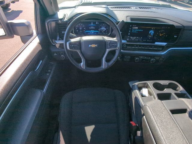 Used 2026 Chevrolet Silverado 2500 LT AWD/4WD image 7