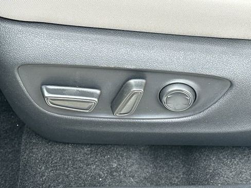 New 2025 Toyota RAV4 XLE image 39