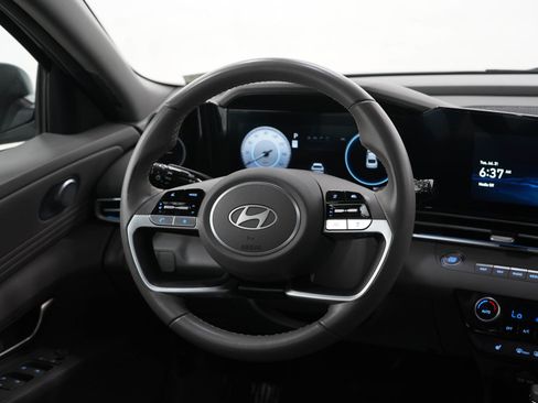 Used 2024 Hyundai Elantra SEL w/ Convenience Package FWD image 14