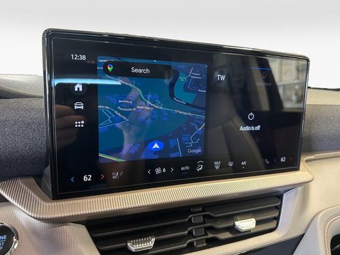 Used 2025 Ford Explorer Active w/ Active Comfort Package image 20