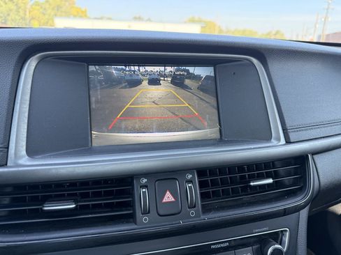 Used 2018 Kia Optima LX FWD image 8