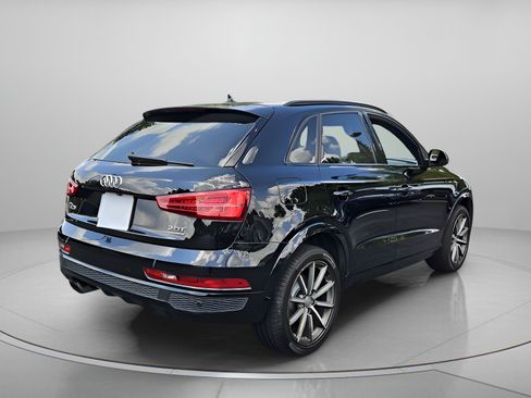 Used 2018 Audi Q3 2.0T Premium Plus w/ Premium Plus Package AWD/4WD image 5