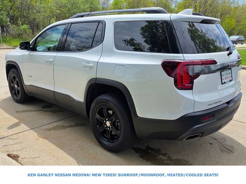 Used 2023 GMC Acadia AT4 w/ Technology Package AWD/4WD image 5