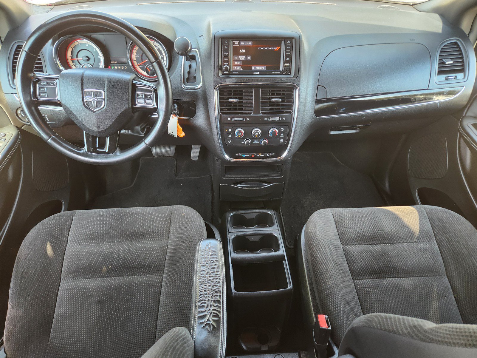 Used 2018 Dodge Grand Caravan SE FWD image 8