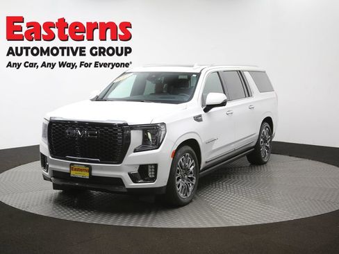 Used 2023 GMC Yukon XL Denali Ultimate w/ LPO, Floor Liner Package AWD/4WD image 63