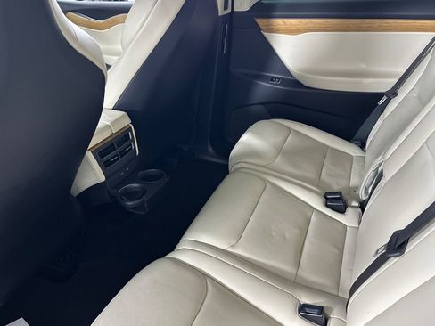 Used 2019 Tesla Model X Long Range image 13