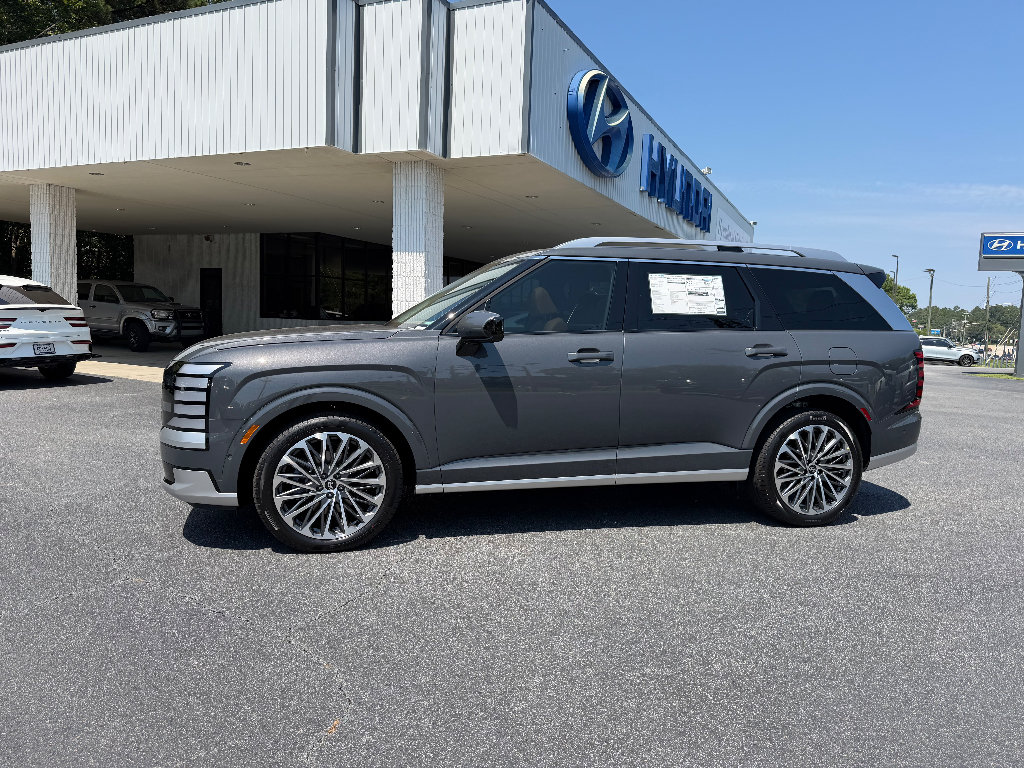 New 2027 Hyundai Palisade Calligraphy FWD image 3