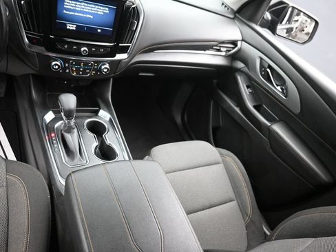 Used 2021 Chevrolet Traverse LT FWD image 15
