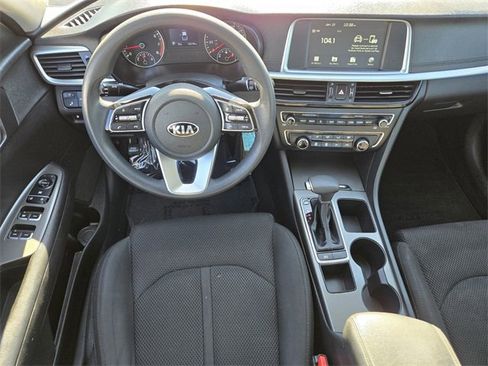 Used 2020 Kia Optima LX image 12