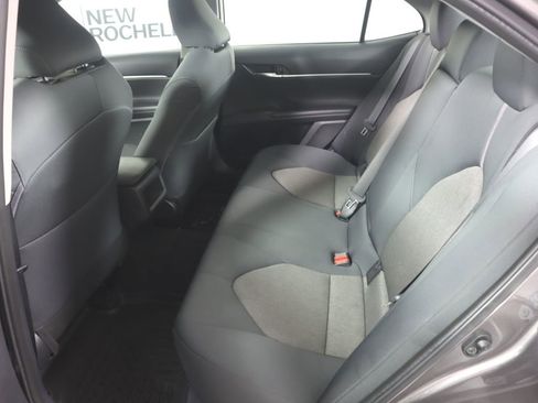 Used 2023 Toyota Camry LE image 27