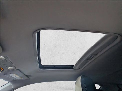 Used 2019 Chevrolet Camaro LT w/ Technology Package image 16