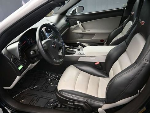 Used 2007 Chevrolet Corvette Convertible w/ Preferred Equipment Group RWD image 11