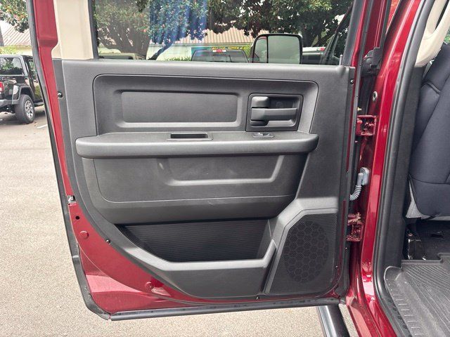 Used 2018 RAM 2500 Tradesman w/ Chrome Appearance Group AWD/4WD image 15