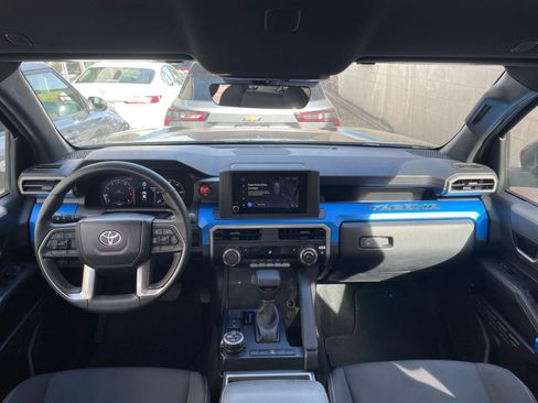 Used 2025 Toyota Tacoma SR image 32