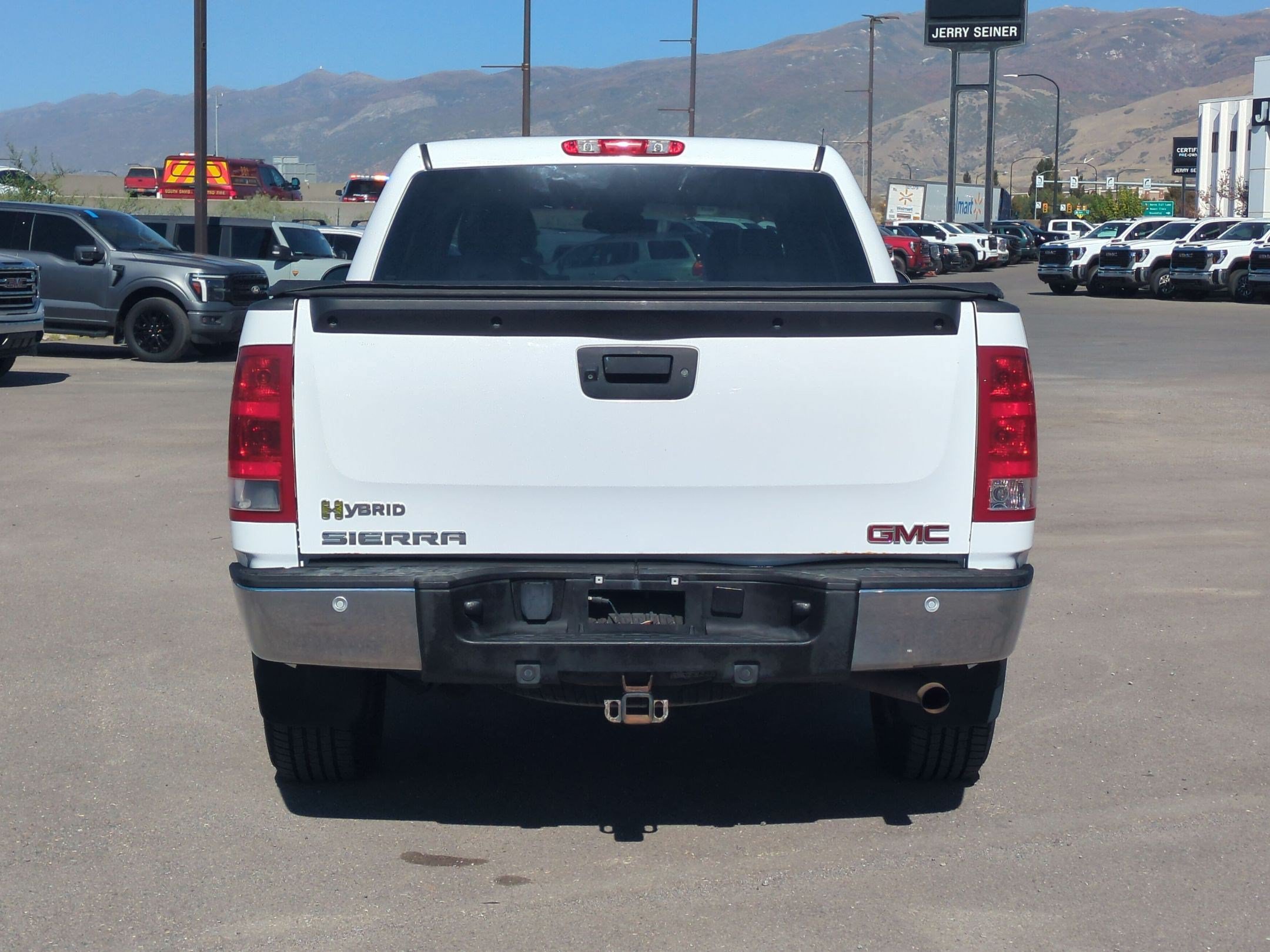 Used 2011 GMC Sierra 1500 4x4 Crew Cab Hybrid image 4