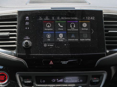 Used 2019 Honda Pilot Elite image 16