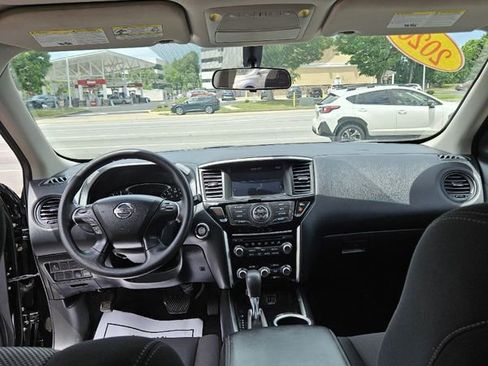 Used 2020 Nissan Pathfinder S AWD/4WD image 17