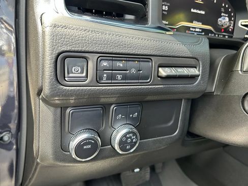 Used 2024 GMC Yukon Denali RWD image 19