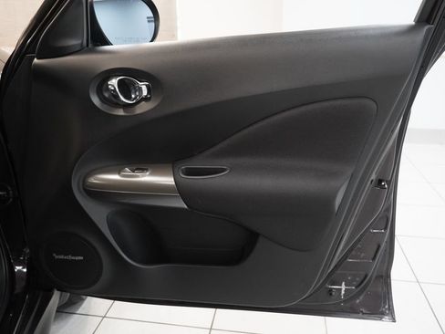 Used 2014 Nissan Juke SV w/ Navigation Package AWD/4WD image 30