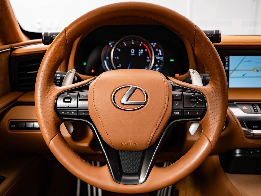 Used 2018 Lexus LC 500 Coupe w/ Touring Package RWD image 39