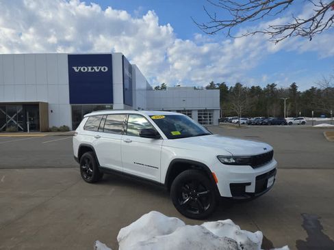 Used 2025 Jeep Grand Cherokee L Altitude image 2