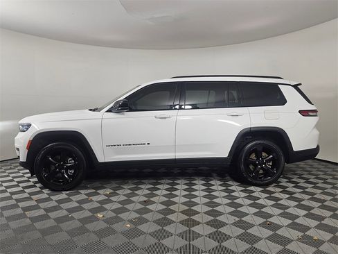 Used 2022 Jeep Grand Cherokee L Altitude image 4