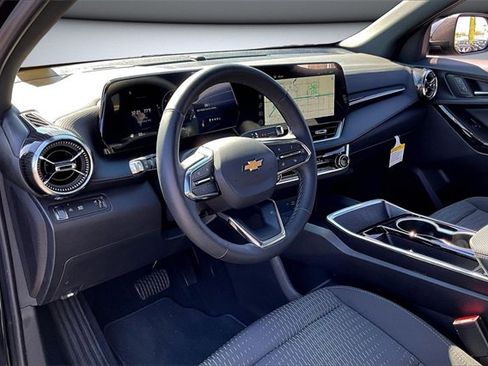 Used 2025 Chevrolet Equinox LT image 17