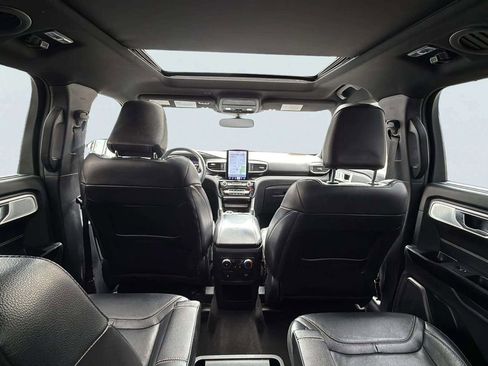 Used 2021 Ford Explorer ST w/ Equipment Group 401A AWD/4WD image 9
