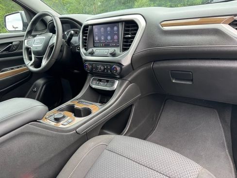 Used 2023 GMC Acadia SLE w/ Driver Convenience Package FWD image 15
