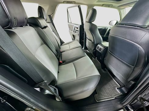 Used 2017 Toyota 4Runner SR5 Premium image 27