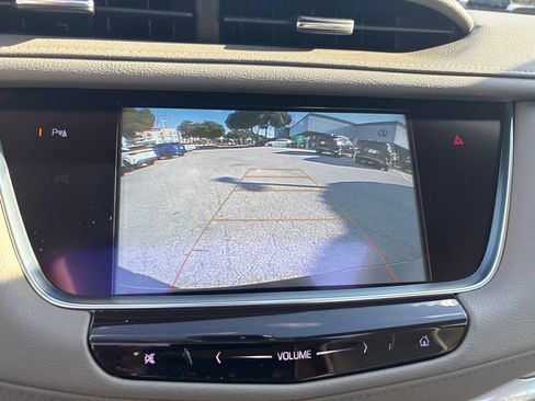 Used 2018 Cadillac XT5 Luxury w/ Driver Awareness Package AWD/4WD image 15