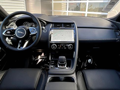 New 2024 Jaguar E-PACE R-Dynamic SE image 5