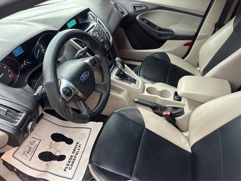 Used 2012 Ford Focus SE FWD image 11