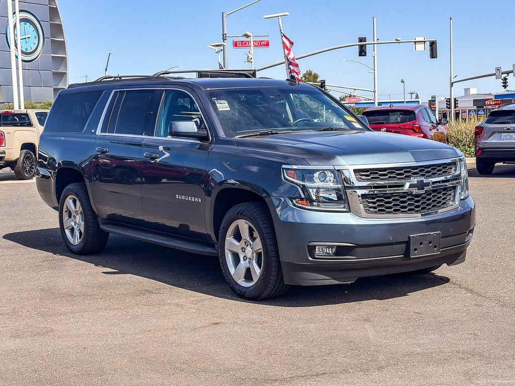Used 2019 Chevrolet Suburban LT w/ Luxury Package RWD image 5
