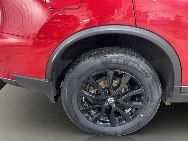 Used 2017 Nissan Rogue SV w/ Midnight Edition Package AWD/4WD image 35