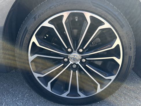 Used 2015 Toyota Corolla S Premium image 15