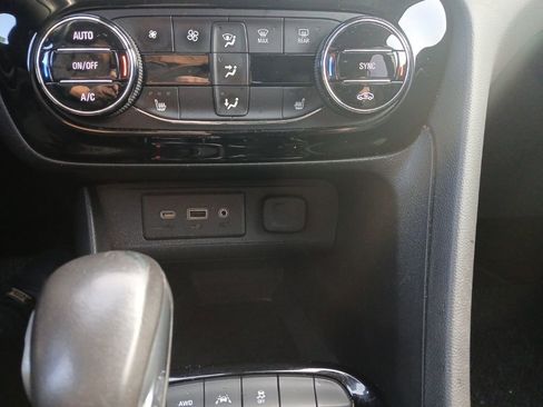 Used 2022 Buick Encore GX Select w/ Experience Buick Package image 22