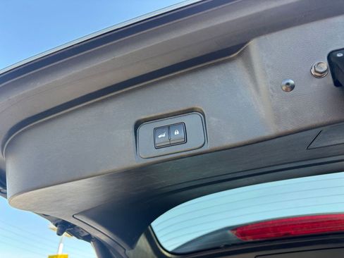 Used 2025 Nissan Rogue SV image 23