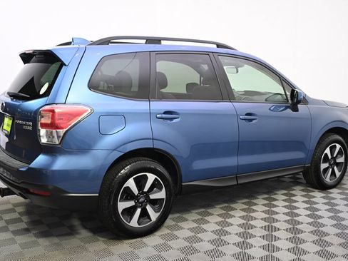 Used 2017 Subaru Forester 2.5i Premium AWD/4WD image 6