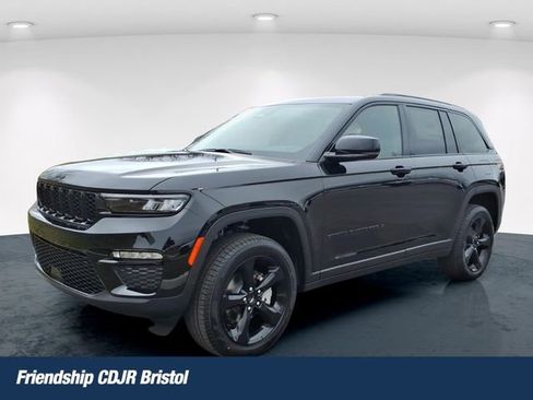 New 2025 Jeep Grand Cherokee Limited w/ Black Appearance Package AWD/4WD image 1