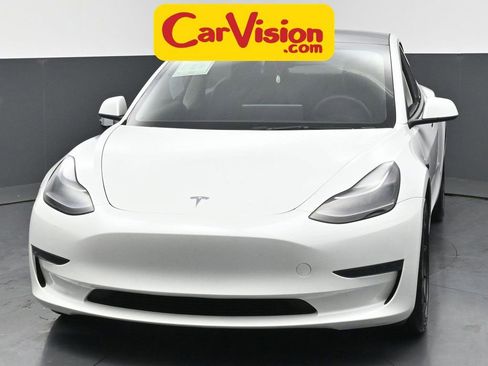 Used 2023 Tesla Model 3 Standard Range image 6